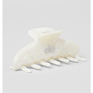 Alo Yoga 90’s Hair Claw Clip in Pearl White NWT